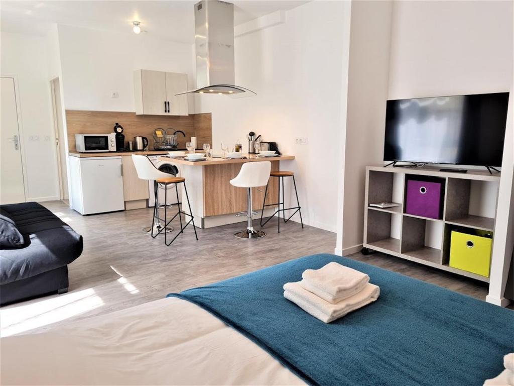 2.Luxueux Duplex 6/8pers/Full Equipped/République 75010 Paris