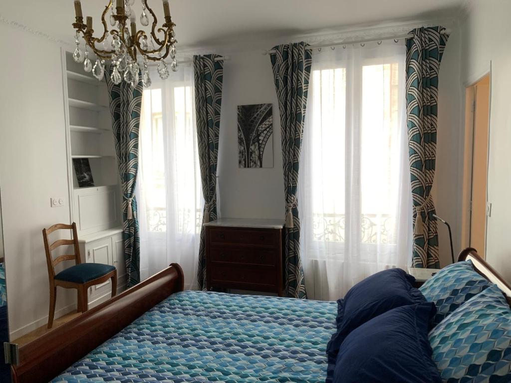 2 pieces 1 bedroom apartment 10 mins walking Château Versailles 77 Rue Royale, 78000 Versailles