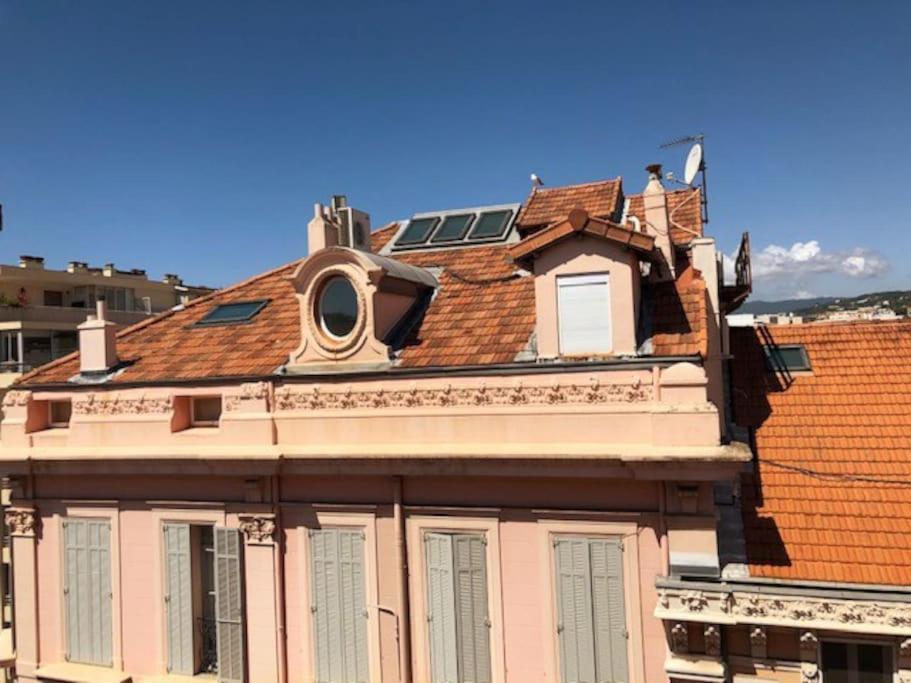 2 pièces 2 terrasses 100 m Croisette très clair. 3 Rue Molière, 06400 Cannes
