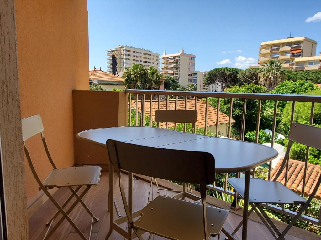 Appartement 2 Pieces 32m2 Plage a 150m Priol et Laporte, 77 83600 Fréjus