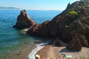 2 pièces climatisé à 200m des plages