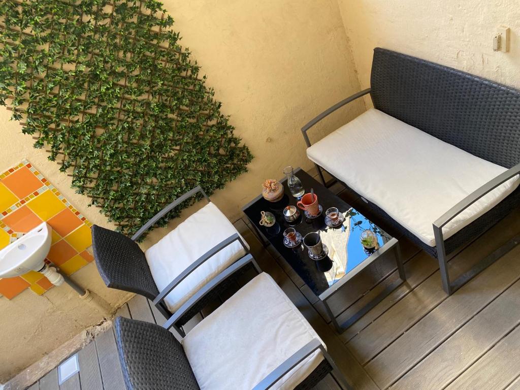 2 pièces climatisé avec Terrace dans Vieil Antibes 10 Rue Championnet, 06600 Antibes