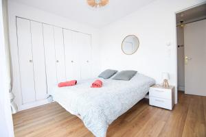 2 pièces cosy avec terrasse privée 5min à pied de la plage