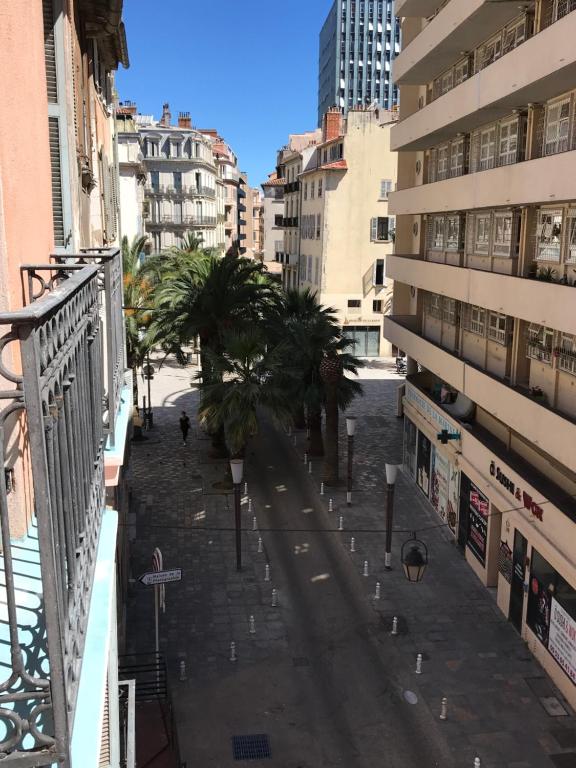 2 pièces Hyper Centre Équipé et Confortable Toulon 2 Place Gambetta, 83000 Toulon