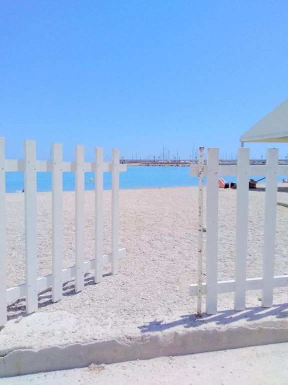 2 pièces idéalement placée a'Menton,en été de samedi 15h à samedi 11h Le Magellan,6 Promenade de m.leclerc, 06500 Menton
