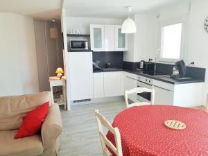 2 pieces terrasse parking au calme PHEOBUS