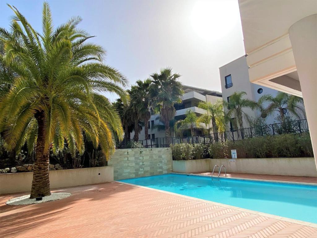 2 pièces terrasse piscine Cannes Californie 11 Rue de Turckheim, 06400 Cannes
