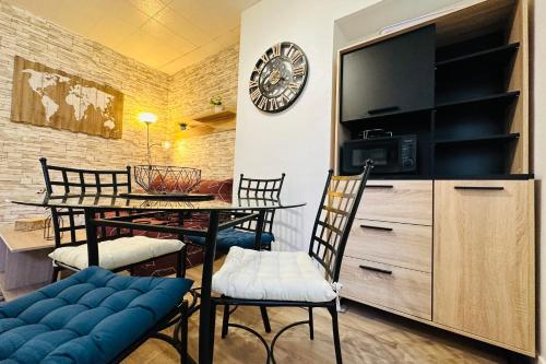 2 room apartment in the heart of the residential area of Velpeau
