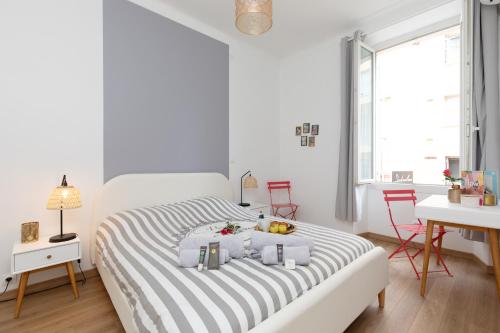 2 rooms apartment, near the sea and local market
