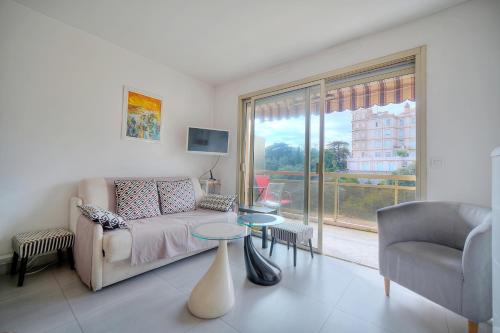 2 rooms Cannes near beaches