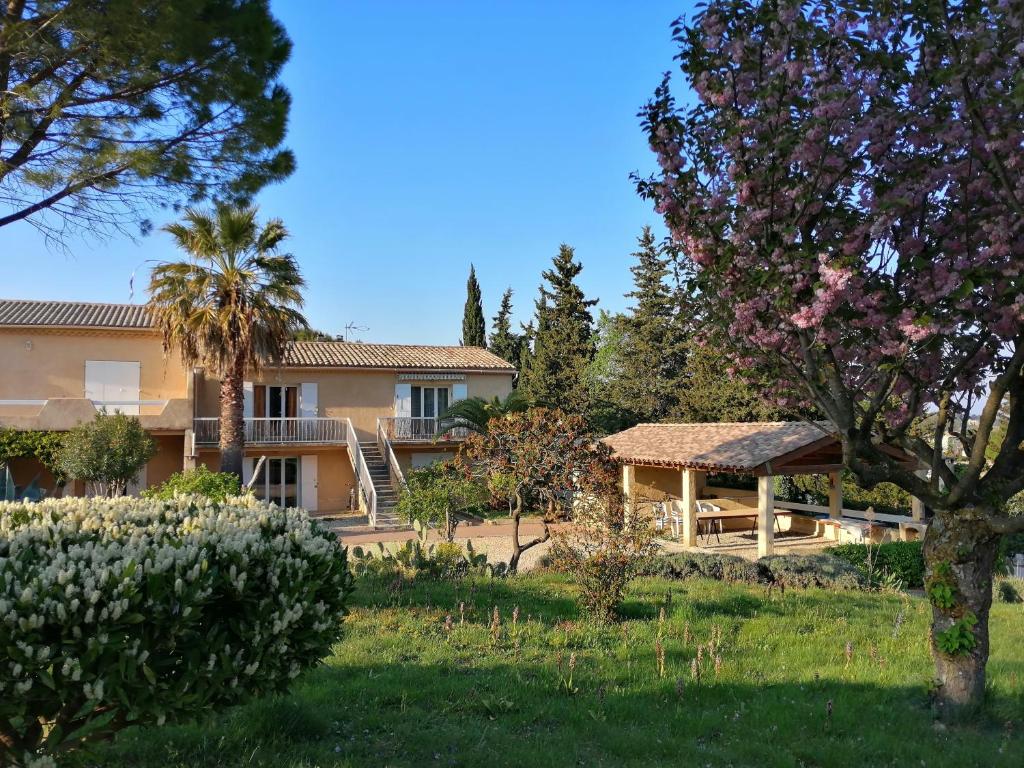 2 Terrace Town House