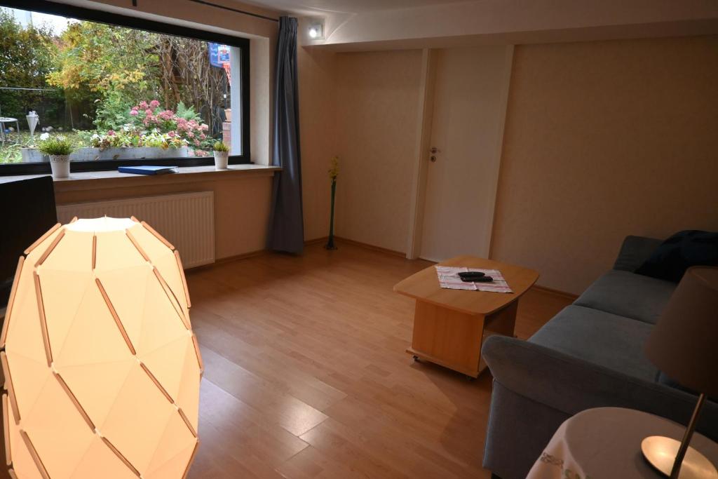 2 Zi-Appartment mit Gartennutzung Schildgesstraße 106, 50321 Brühl