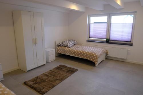 2 Zimmer Wohnung mit Küche und Bad