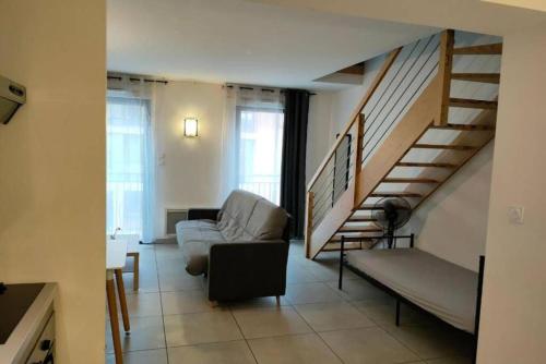 203 Duplex Jeanne d'Arc
