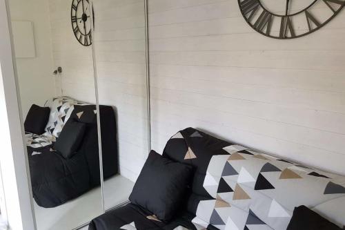 20m Comfortable In The City Center!