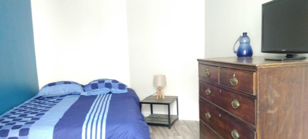 20m2 Apartment, Metro line 7,direct to Louvre & Opera 99 avenue Jean Jaures, 93300 Aubervilliers