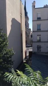 20m2 Apartment, Metro line 7,direct to Louvre & Opera