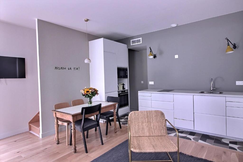 211046 - Appartement 4 personnes à Paris, Marais - Bastille 60 Rue Amelot, 75011 Paris