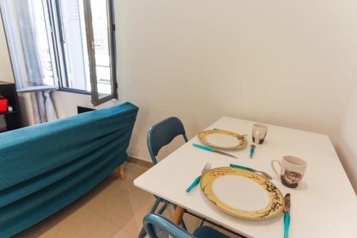 22m confortable in the heart of Montreuil