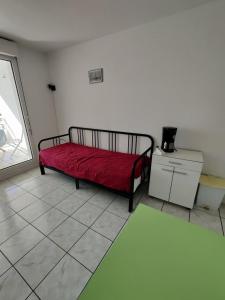 23m with terrace residence with pool