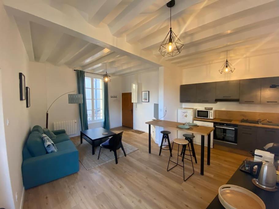 24h au Mans - Appartement de charme dans le Vieux Mans 3 Rue Saint-Benoît, 72100 Le Mans