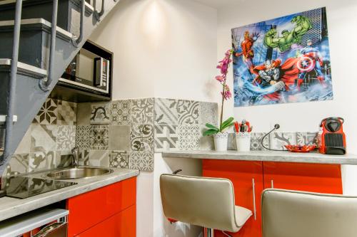 25 - Fun Duplex in Montorgueil