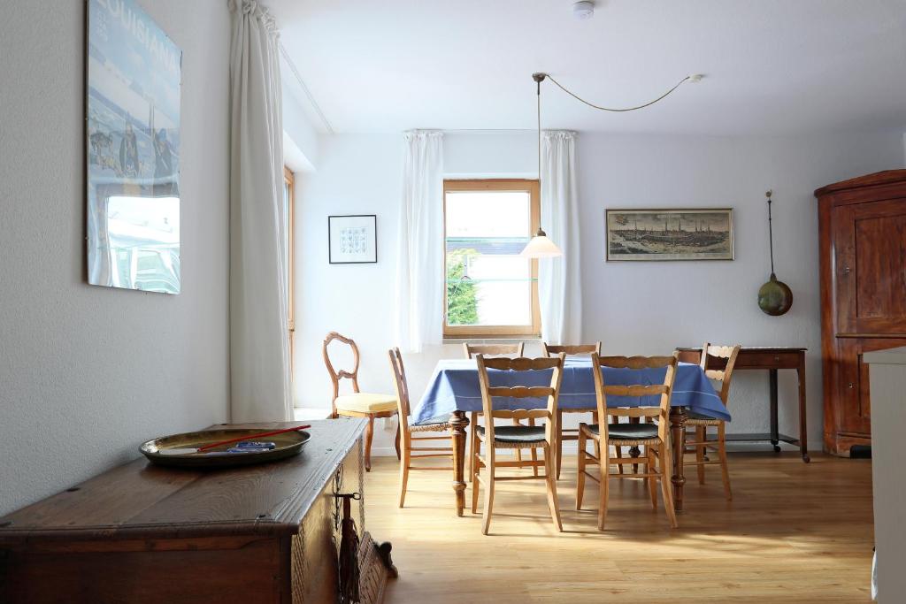 25 min to Munich-Center Wonderful 140 m2 flat South of Munich 23 Kirchenstraße, 82065 Baierbrunn