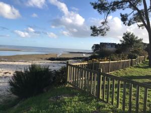 250 m des plages - Jardin - WIFI - 3 Velos - Paddle
