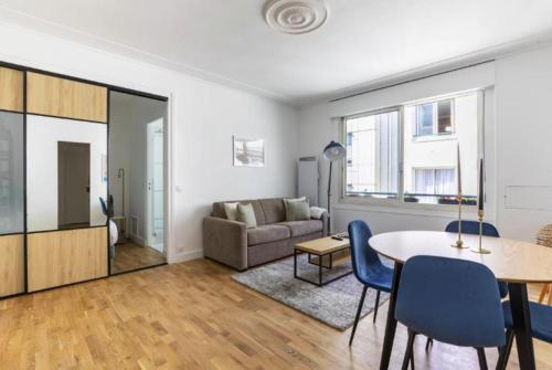26 Montaigne/Place de l’Alma : Beautiful Apartment 4P