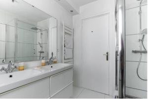 26 Montaigne/Place de l’Alma : Beautiful Apartment 4P