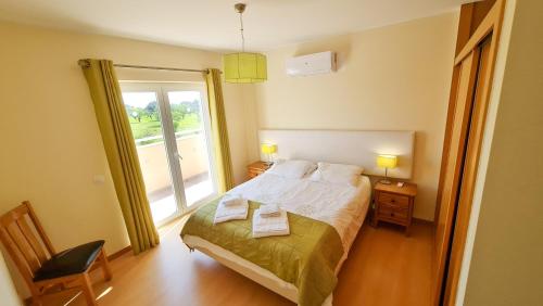 2Bed PH with SEA & POOL View - WPCG19