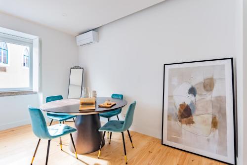 2BR Campo de Ourique Living