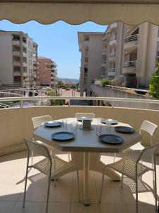 Appartement 2P 42m² Terrasse / Piscine / Clim / Plage ! ANTIBES LES PINS RES. BAT. D 55 Avenue de Cannes 06160 Juan-les-Pins Provence-Alpes-Côte d\'Azur