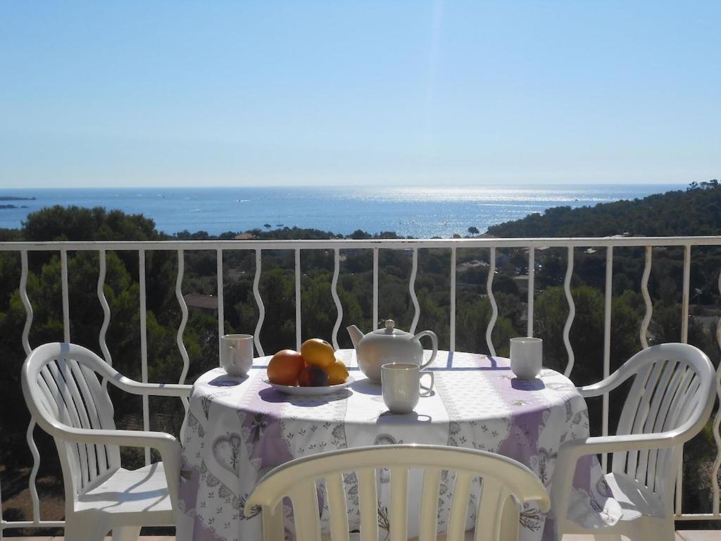 Appartement APPARTEMENT 2P MAGNIFIQUE VUE MER PANORAMIQUE, ESTEREL ET ILE D'OR, TERRASSE SUD ACCES PISCINESi Allée de l'Horizon, 83700 Saint-Raphaël