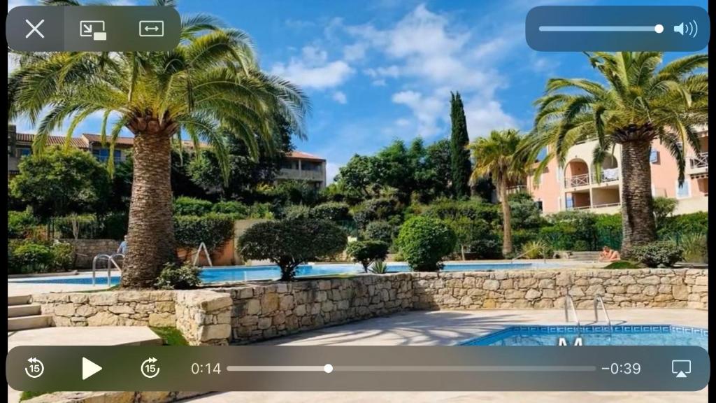 Appartement 2P Terrasse vue piscine et jardin tropical La Croix Valmer Boulevard de Saint Raphaël 83420 La Croix-Valmer