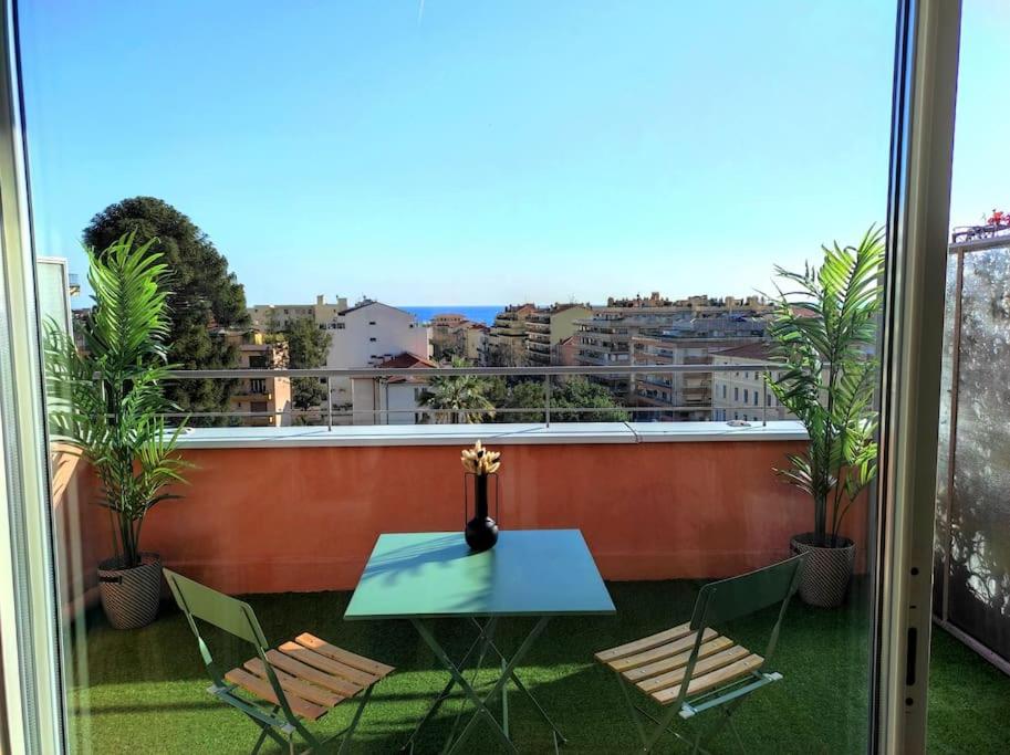 Appartement 2P VUE MER, PROCHE GARE et PLAGES Le Magellan 6 Promenade du Maréchal Leclerc de Hautecloque 06500 Menton