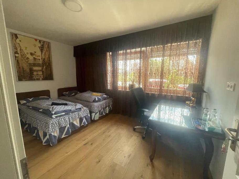 2Schlafenzimmer waschen möglich Ueddinger Str 21 41066 Mönchengladbach, 41066 Mönchengladbach