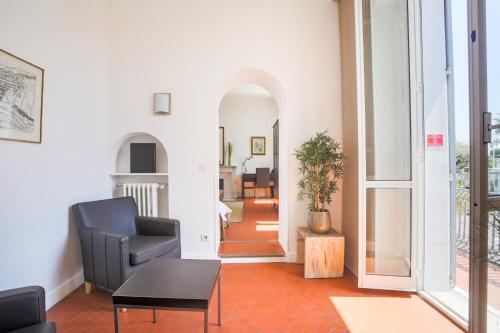 3 BDRM flat overlooking Palais des Festivals and Old Port
