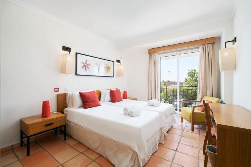 3 Bedroom Apartment in Gated Complex with Pool Vila Sol Resort