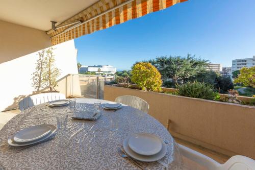 3 bedroom apartment of 90m2 with a spacious terrasse and a parking spot !