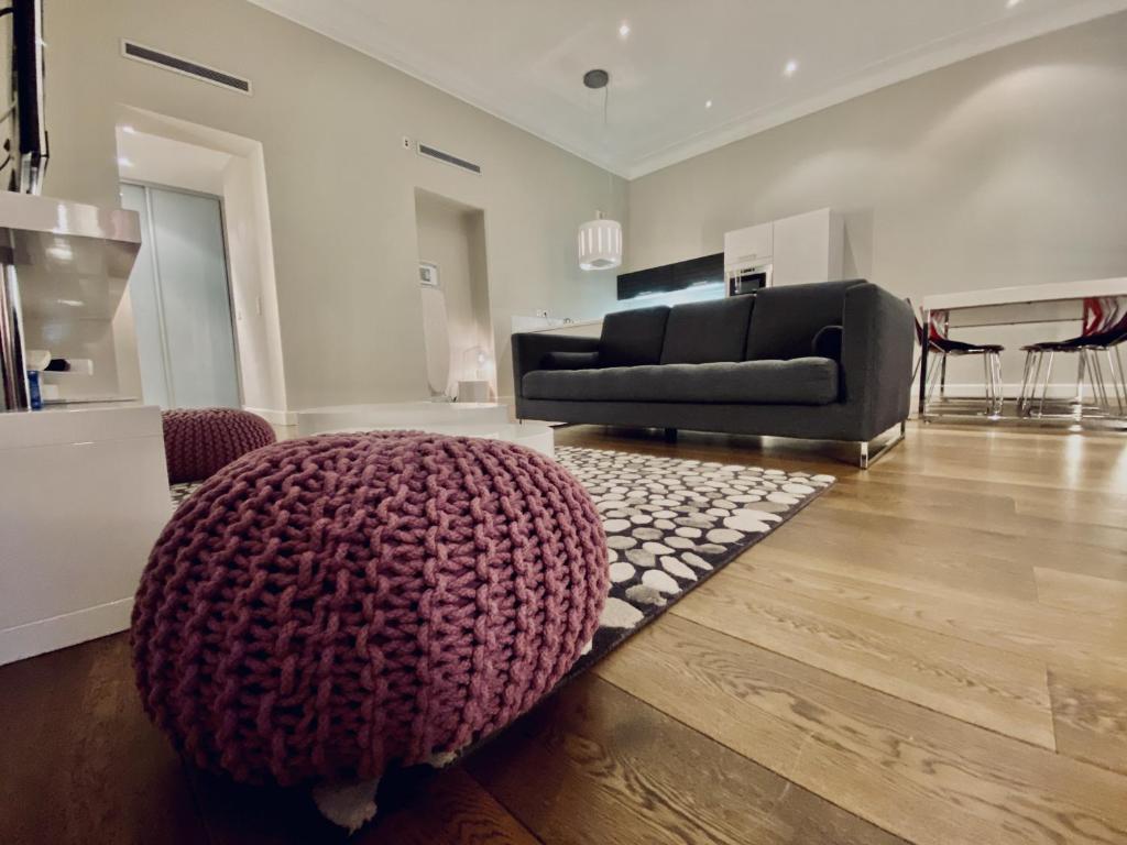 3 bedroom apartment with balconies