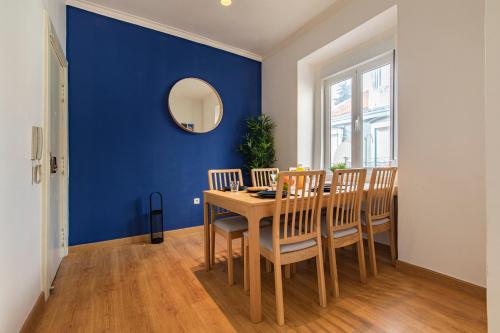 3 bedroom apt near Av. Liberdade