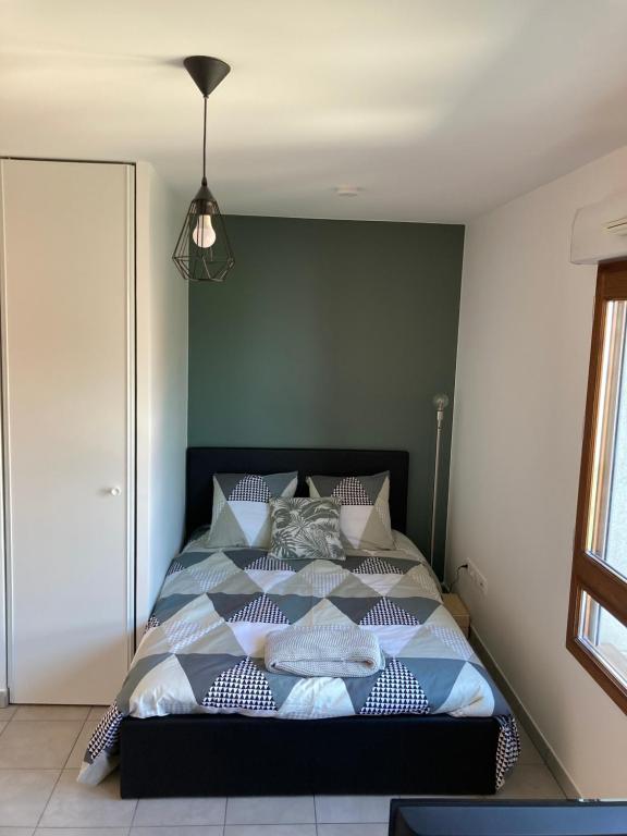 3 bedroom apt near Av. Liberdade