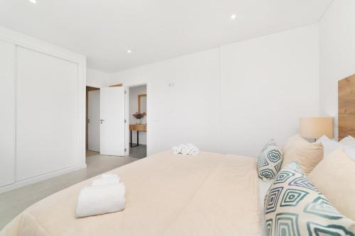 3 Bedroom Holiday Apartment with Sea View Terrace - Nazaré views SCH059
