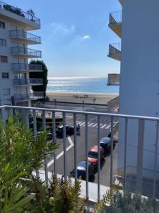 Appartement 3 bedrooms & large sea view terrace ! 3 av Cornil 44500 La Baule Pays de la Loire