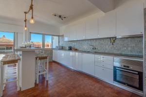 3 Castelos Beach 5J by Gestaz