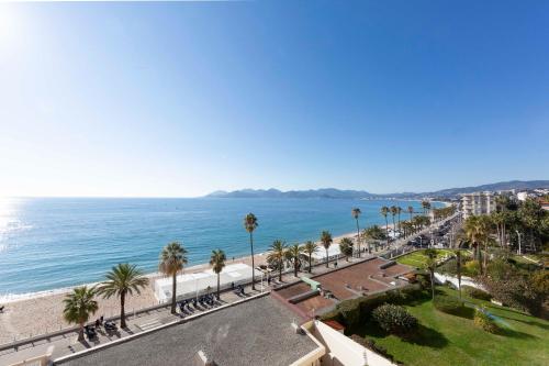 Appartement Appartement 3 chambres 125 m2 avec vue exceptionnelle face à la mer 67 Rue Georges Clemenceau Cannes