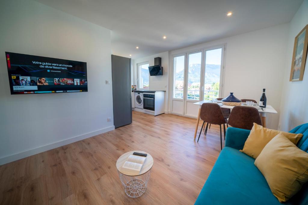3 chambres - 6 couchages - Vue imprenable 236 Avenue Ambroise Croizat, 38400 Saint-Martin-dʼHères