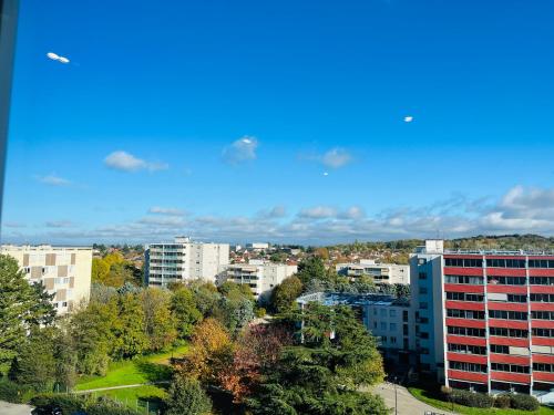3 chambres Situation idéale Aux portes de Lyon Tout confort