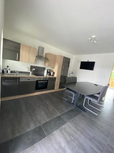 3 Mehrbettzimmer, Küche, Bad für Arbeiter und Monteure